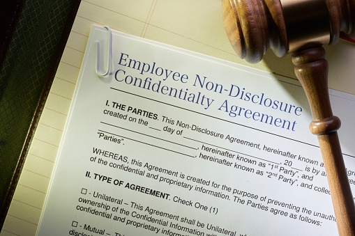 Service agreement with abusive clauses brought to court in a lawsuit.