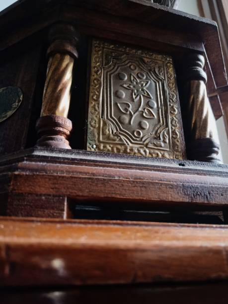 gate The bottom of the gramaphone is shaped like an old castle gate joule stock pictures, royalty-free photos & images