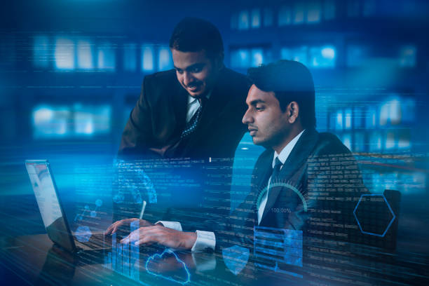 uomini che lavorano in laptop in ufficio - technology abstract network server computer foto e immagini stock