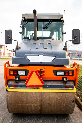 Asphalt drum compactor