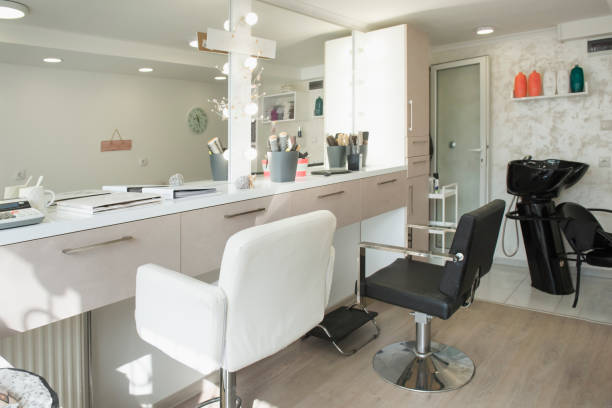 istock Interior of a small and modern beauty salon 1306609228