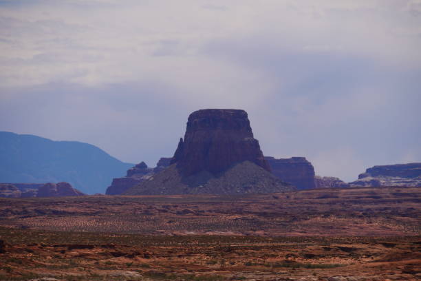 istock The towering sandstone buttes of Monument Valley 1306618544