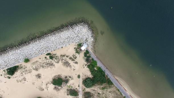 powietrzny radar morski na wybrzeżu rzeki morskiej - sand dune audio zdjęcia i obrazy z banku zdjęć