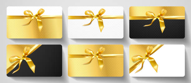 ilustraciones, imágenes clip art, dibujos animados e iconos de stock de colección de diseño de tarjetas de regalo. plantilla en blanco con cinta dorada, arco sobre lujoso fondo dorado, blanco y negro con estrellas - gift card