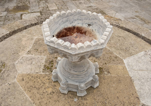 istock ornamental fountain 1307014995