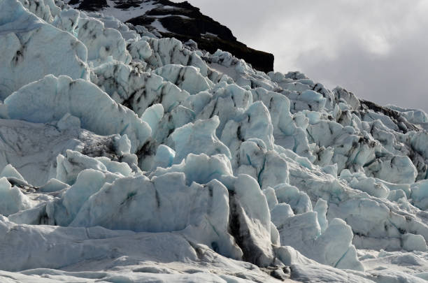 istock Snow Covered Skaftafell Glacier in Iceland 1307044732