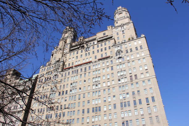 The Beresford, 23-floor "pre-war" apartment building, one of the most prestigious addresses in Manhattan W 81st Street facade of The Beresford, 23-floor "pre-war" apartment building, one of the most prestigious addresses in Manhattan at 211 Central Park West, New York, NY 1929 stock pictures, royalty-free photos & images