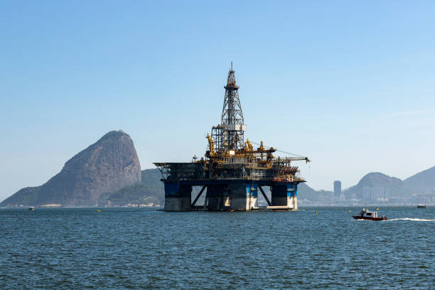 ropa z brazylii. - oil petroleum oil rig gas zdjęcia i obrazy z banku zdjęć