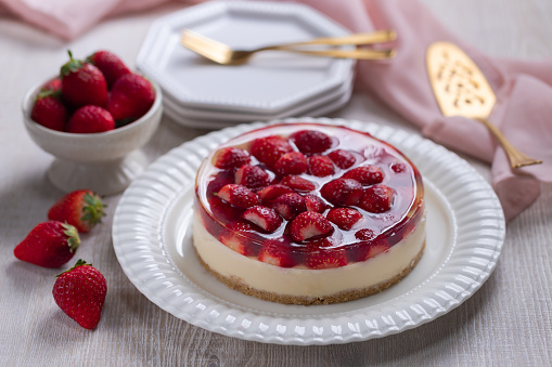 Cheesecake with strawberry jelly topping