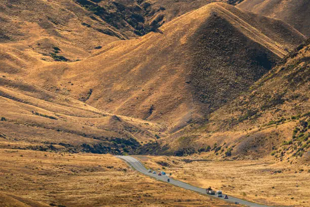 State Highway at Lindis Pass, the highest point on the South Island, connecting Central Otago with the Mackenzie Basin, NewZealand