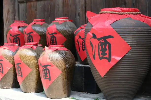 Photo of many traditional Chinese wine jars