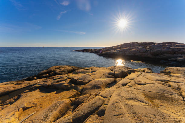 parque nacional ytre hvaler na noruega, na fronteira com a suécia - skerries - fotografias e filmes do acervo