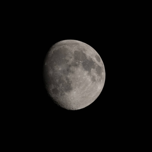 istock Gibbous Moon Waning Square Crop 1307229640