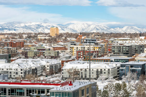 denver nach historischem schneesturm - denver colorado colorado winter snow stock-fotos und bilder