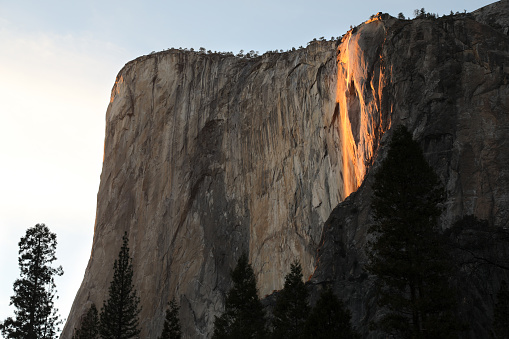 Horsetail Fall in Yosemite
For a couple of weeks each February, the Horsetail Falls in Yosemite National Park appears to be set ablaze by the setting sun, a fleeting evening spectacle known as the “firefall.”