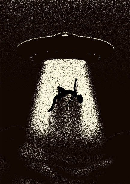 obcy statek kosmiczny porywa człowieka z promień uprowadzenia. retro stylizowany plakat z kobietą lub mężczyzną podjęte przez ufo lub latający spodek. ilustracja sci-fi w stylu lat 50- tych - vintage ufo stock illustrations
