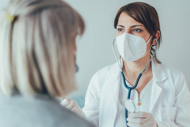 istock Healthcare worker at home visit 1307343611