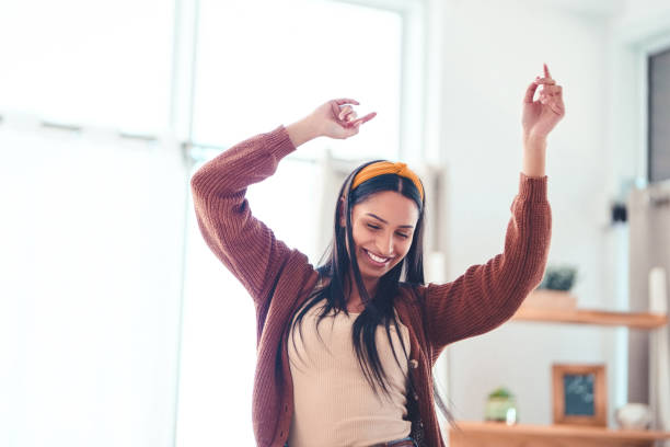 you don’t have to go outside to feel the sunshine - dancer imagens e fotografias de stock