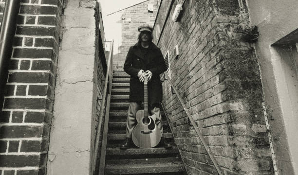 istock The guitar player in Brighton 1307439506