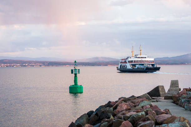 페리의 자동차와 승객 - passenger ship nautical vessel passenger craft ferry 뉴스 사진 이미지