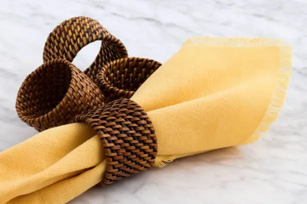Modern and simple design, beautiful rattan napkin rings, perfect for clasic and contemporary table decor.