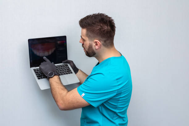 istock Dental treatment 1307476180