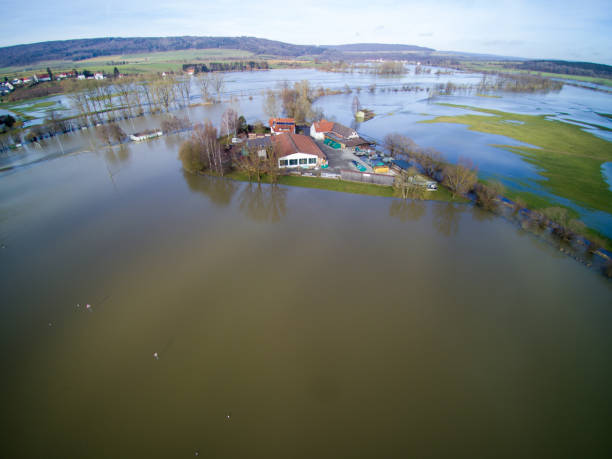 Danube flood near Daugendorf near Riedlingen Daugendorf near Riedlingen, Germany
January, 2018
Several times in a decade, after a thaw and heavy rains, the Danube carries so much water that it leaves its bed like here near Daugendorf and submerges the floodplains riedlingen stock pictures, royalty-free photos & images