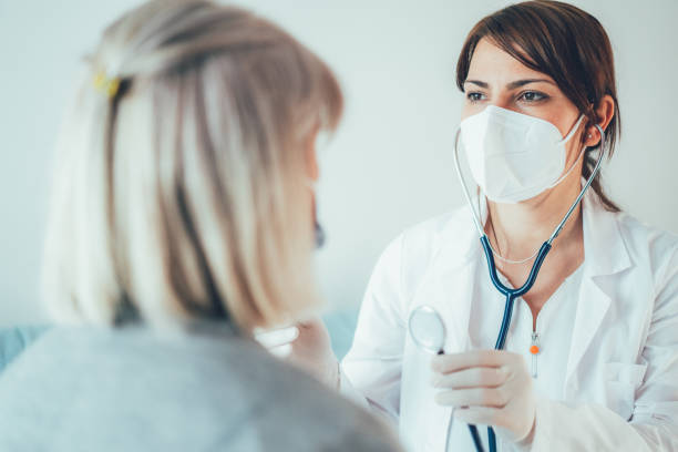istock Healthcare worker at home visit 1307533202