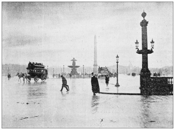 アンティークの白黒写真:コンコルド広場、パリ、フランス - fontaine des mers点のイラスト素材／クリップアート素材／マンガ素材／アイコン素材