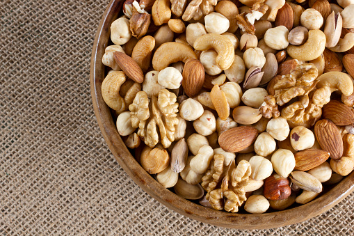 Cashews, pistachios, almonds, walnuts, hazelnuts. Mixed nuts.
