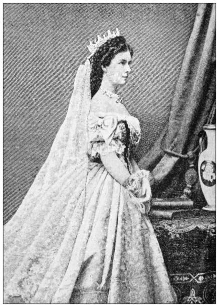 illustrations, cliparts, dessins animés et icônes de photographie antique en noir et blanc : impératrice elisabeth d’autriche - history women victorian style one person