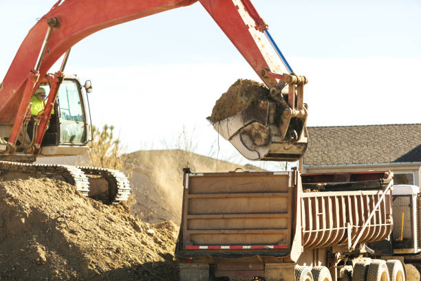 heavy machinery construction zone work bagger western usa fotoserie - archäologie stock-fotos und bilder