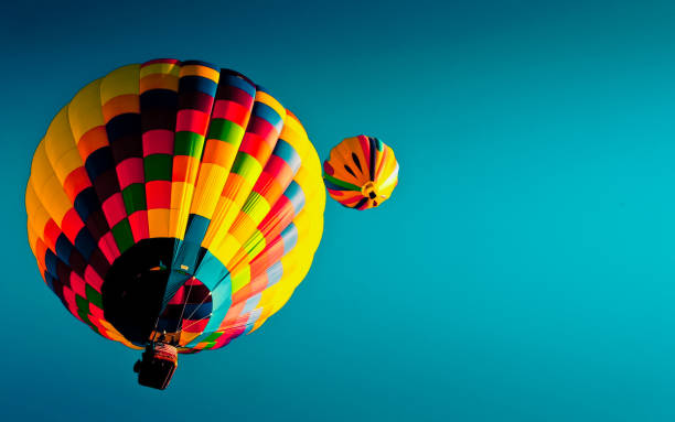 hot air balloon ride - inflating balloon blowing air imagens e fotografias de stock