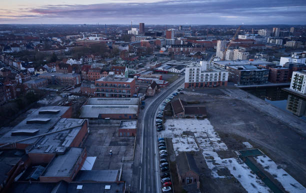 istock Sunrise in the city 1307742491