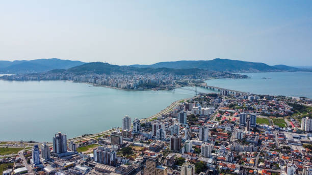 Link betwen continent and island qith three bridges Urban connection with three bridges between island and continent florianópolis stock pictures, royalty-free photos & images