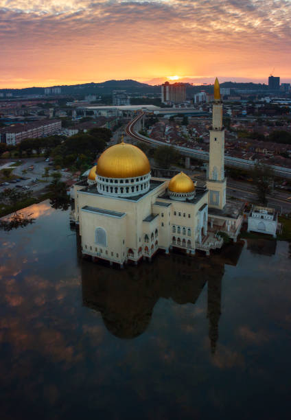 istock Puchong Lake mosque sunrise 1307877156