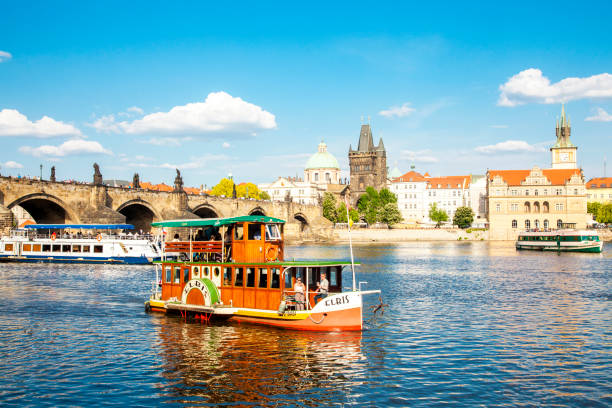 prague city view and vltava river boat cruise - prague czech republic bridge charles bridge imagens e fotografias de stock