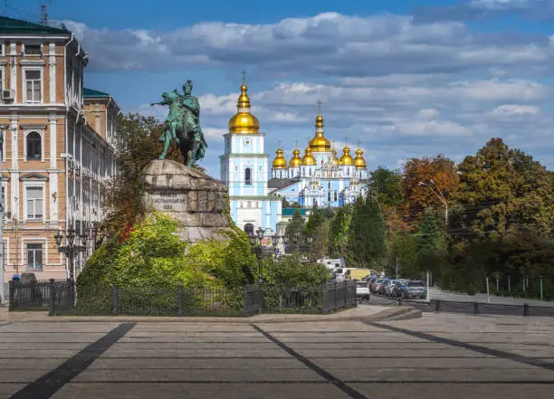 Sofievskaya Square with Bohdan Khmelnytsky Monument and St. Michael's Golden-Domed Monastery - Kiev, Ukraine Text says: Bohdan Khmelnytsky 1888