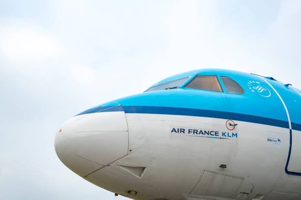 klmフォッカー100シティ�ホッパー飛行機フロント - air france klm ストックフォトと画像