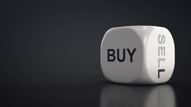 cosa fare: acquistare o vendere? un dado con opzioni di risposta. - selling buy trading buying foto e immagini stock