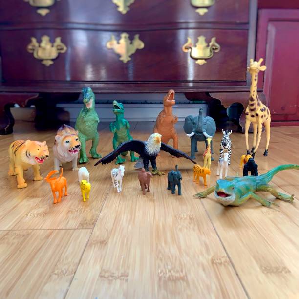 istock Toy Wild Animals on the Floor 1307981355