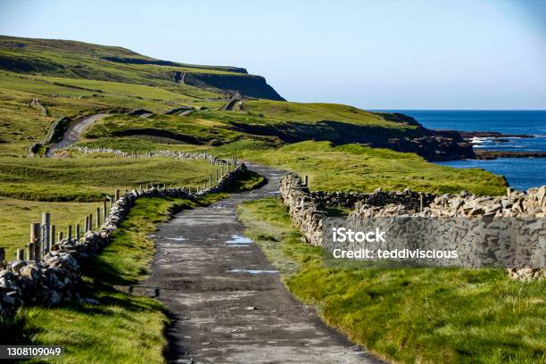 Hiking Path From Doolin To The Cliffs Of Moher Clare Ireland Stock Photo - Download Image Now