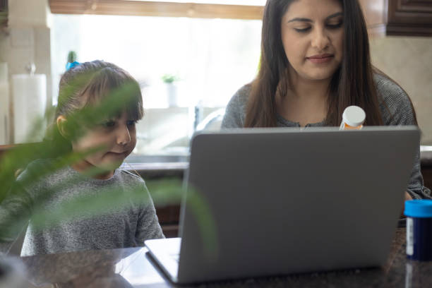 istock Telemedicine - Telehealth 1308178014