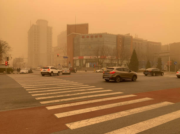 베이징, 샌드스톰 날씨 발생 - beijing air pollution china smog 뉴스 사진 이미지