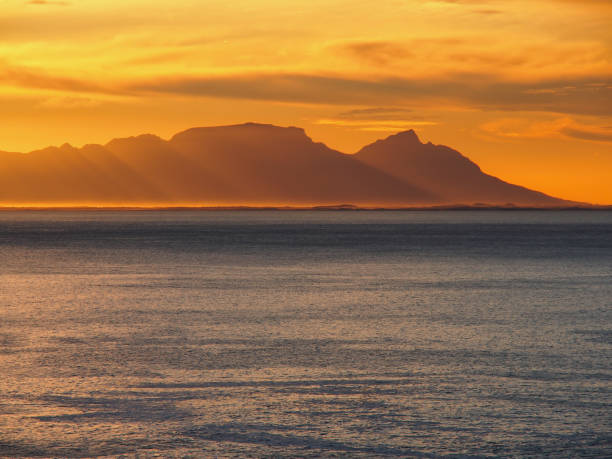 A beautiful sunset, overlooking Cape Town, along the most beautiful part of the R44; the scenic ocean drive between Hermanus and Gordon's Bay Hermanus-Gordon's Bay, Overberg, Overstrand, West-Kaap gordons bay stock pictures, royalty-free photos & images