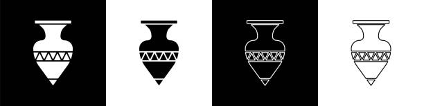 illustrations, cliparts, dessins animés et icônes de réglez l’icône antique d’amphore d’isolement sur le fond noir et blanc. vecteur - jug pitcher pottery old