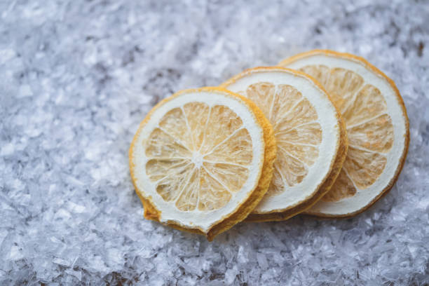 Dry-cure lemon slices on crushed ice