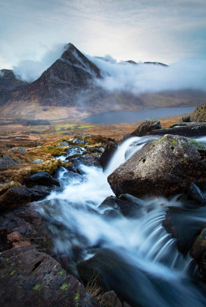 Misty morning above Llyn Ogwen in Snowdonia national park, Wales