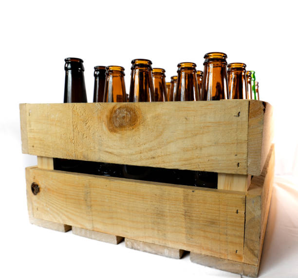 istock EMPTY BEER BOTTLE BOX READY TO FILL WITH CRAFT BEER 1308398075