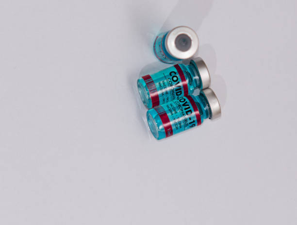 istock Ampoule with Covid Vaccine19 1308500017